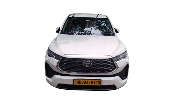 top taxi Innova Hycross in delhi 